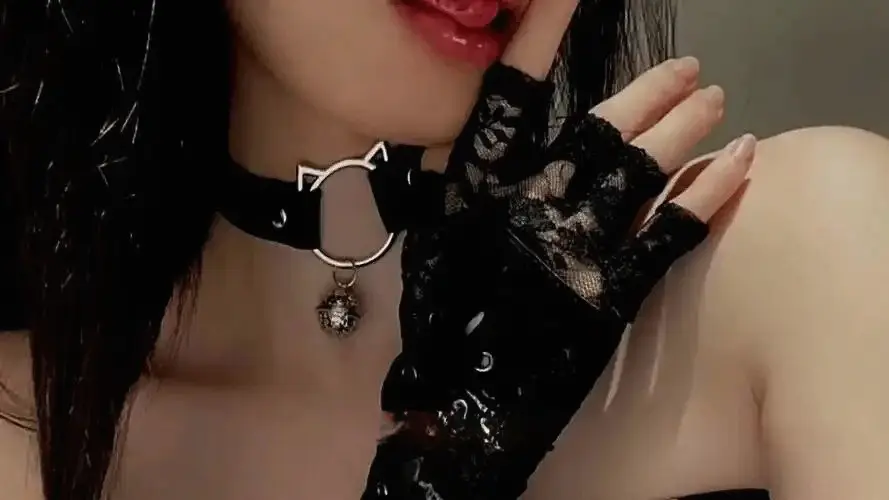 当我首次领悟自己的brat属性,那种叛逆与甜蜜的纠葛让我彻底沉沦 一